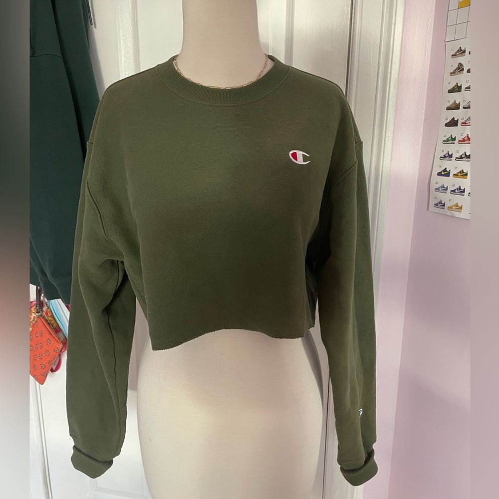Cropped Olive Green Champion Crewneck